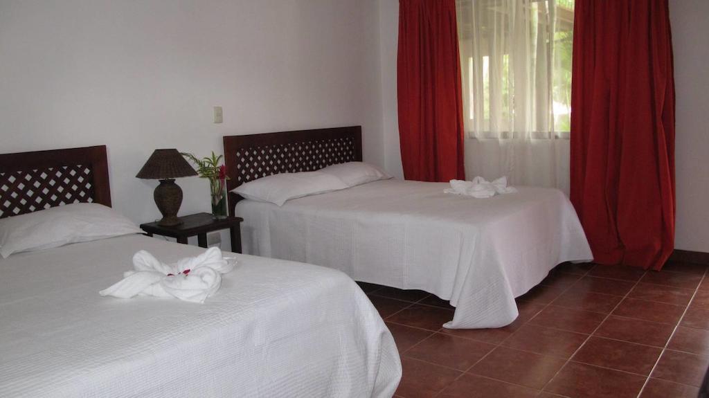 Hotel Hacienda Del Mar Puerto Carrillo Ruang foto